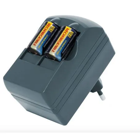 Chargeur + piles rechargeables CR123