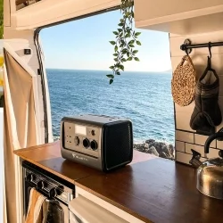 La Station d'Alimentation Portable BLUETTI EB70 : Générateur Solaire Compact 716Wh 1000W Batterie Ultra Stable LiFePO4